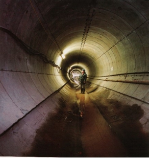 Fig. 5.3.1 : Water ingress in a tunnel built with segments Fig. 1 : Water ingress in a tunnel built with segments